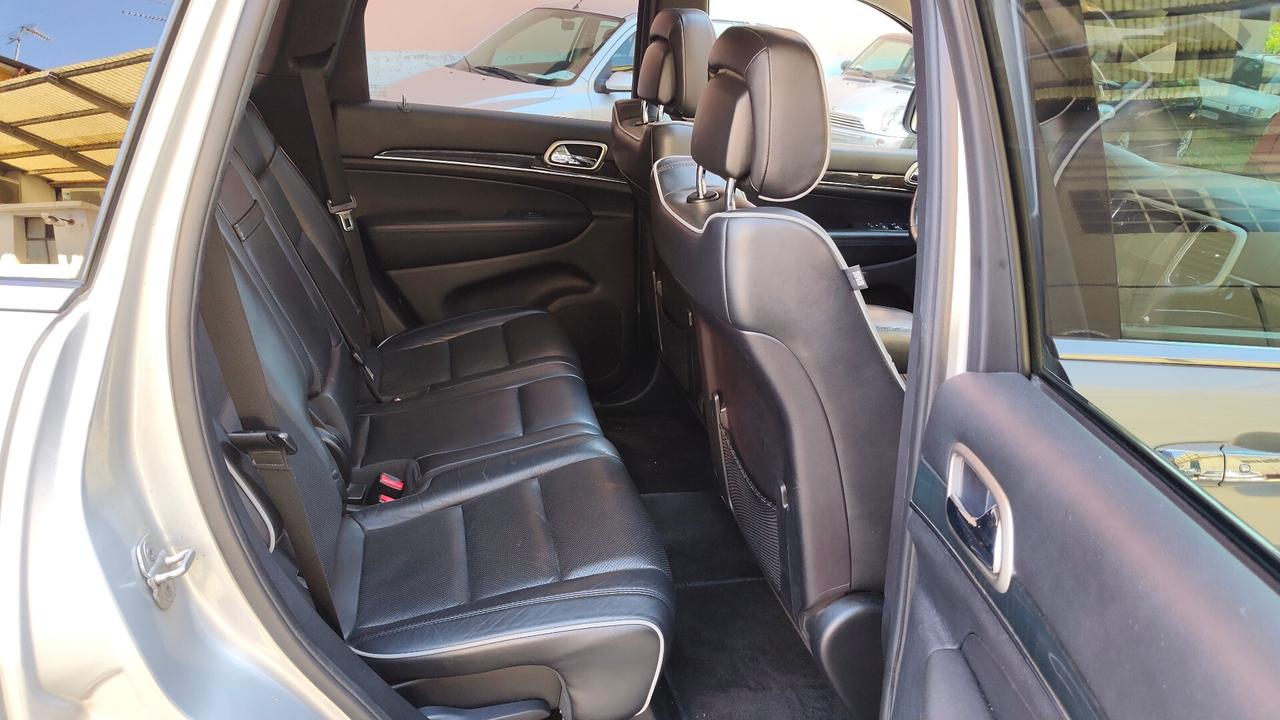 Jeep Grand Cherokee 3.0 CRD Overland + Gancio