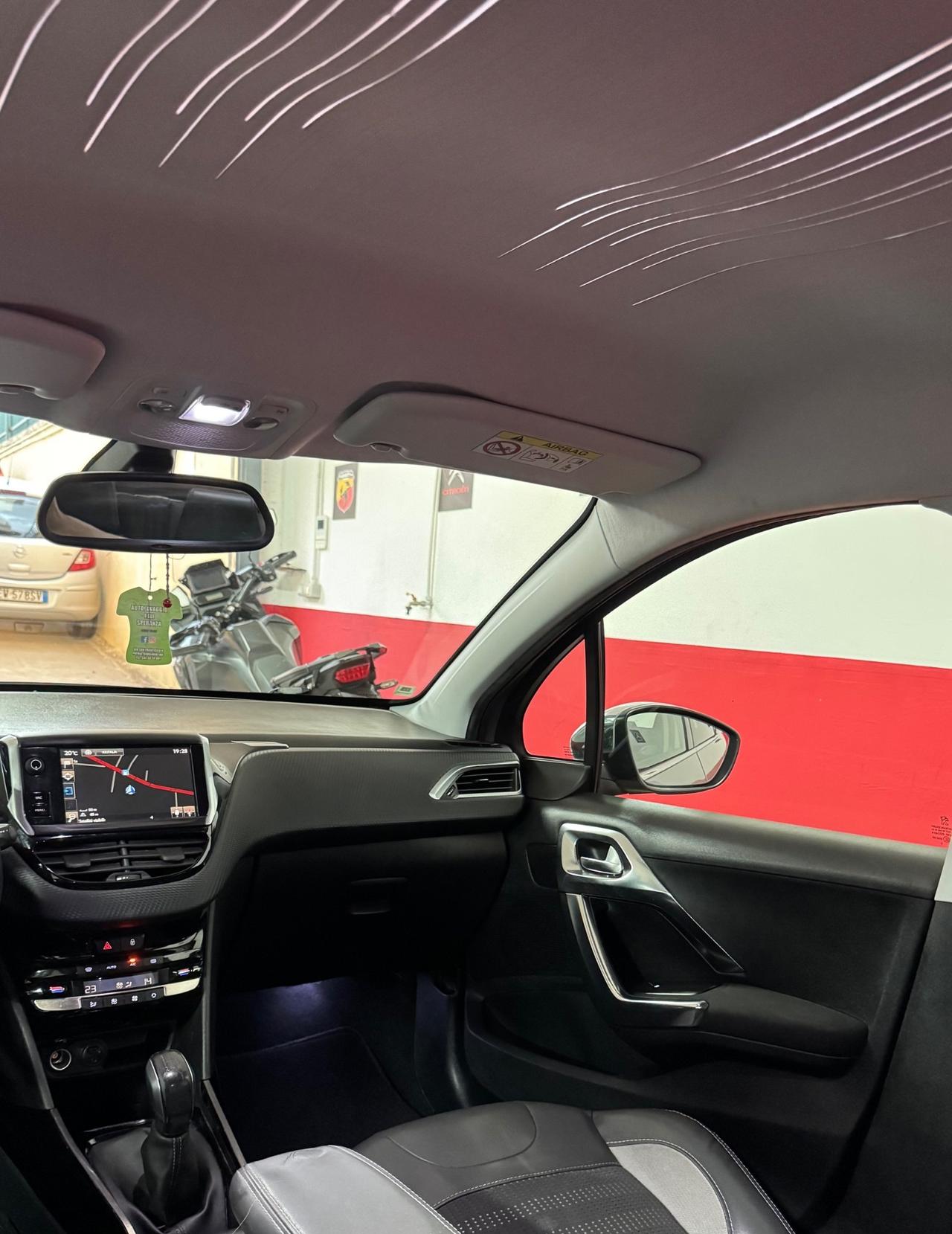Peugeot 2008 1.6 e-HDi 92 CV Allestimento Allure top di gamma
