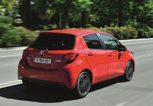 TOYOTA Yaris III 2015 - Yaris 5p 1.5h Active my16