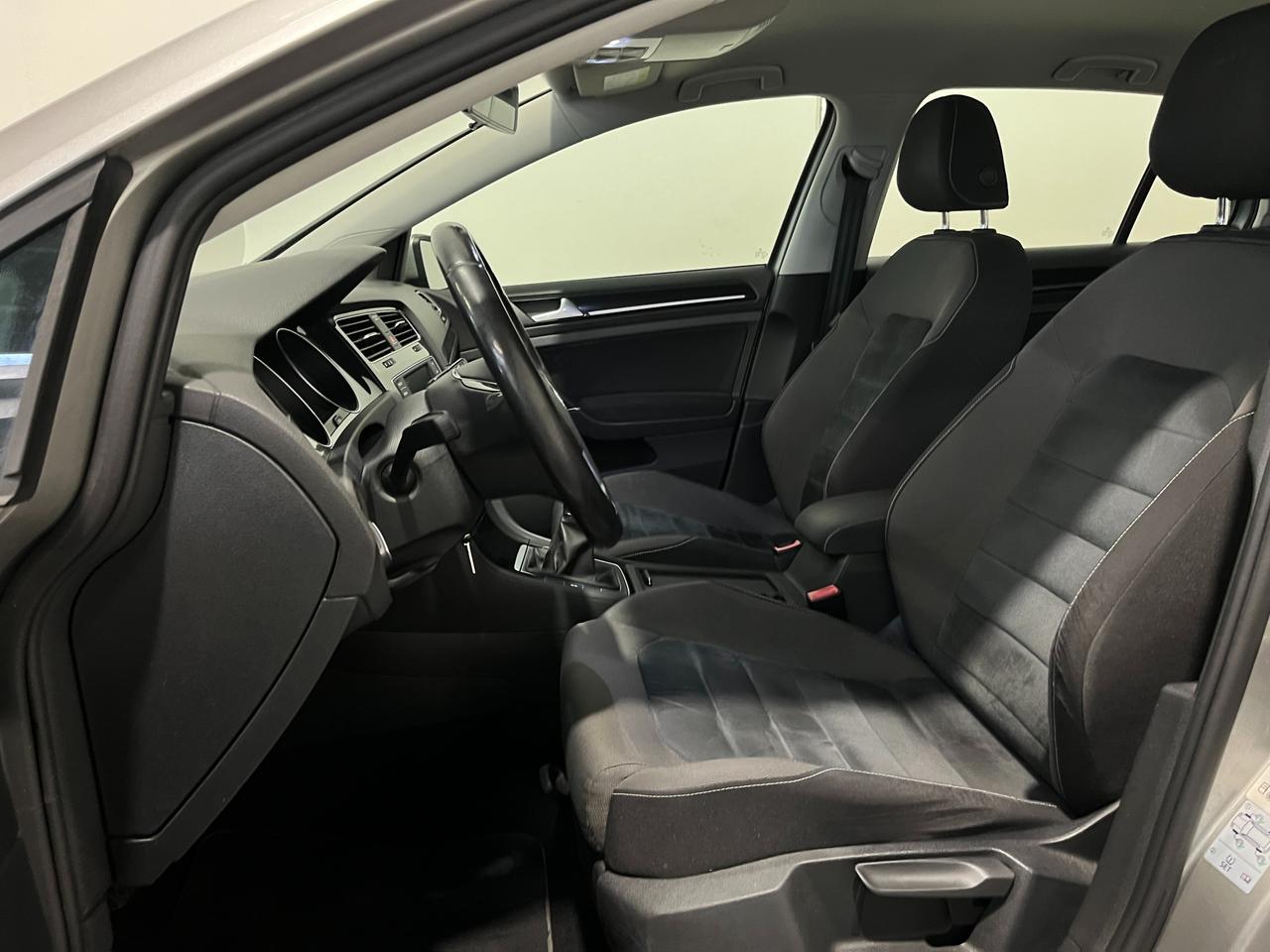 VOLKSWAGEN GOLF 1.6 TDI EXECUTIVE