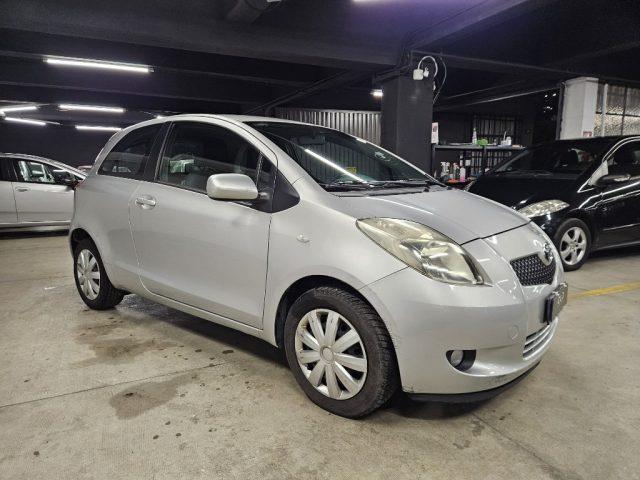 TOYOTA Yaris 1.3 3 porte AUTOMATICA