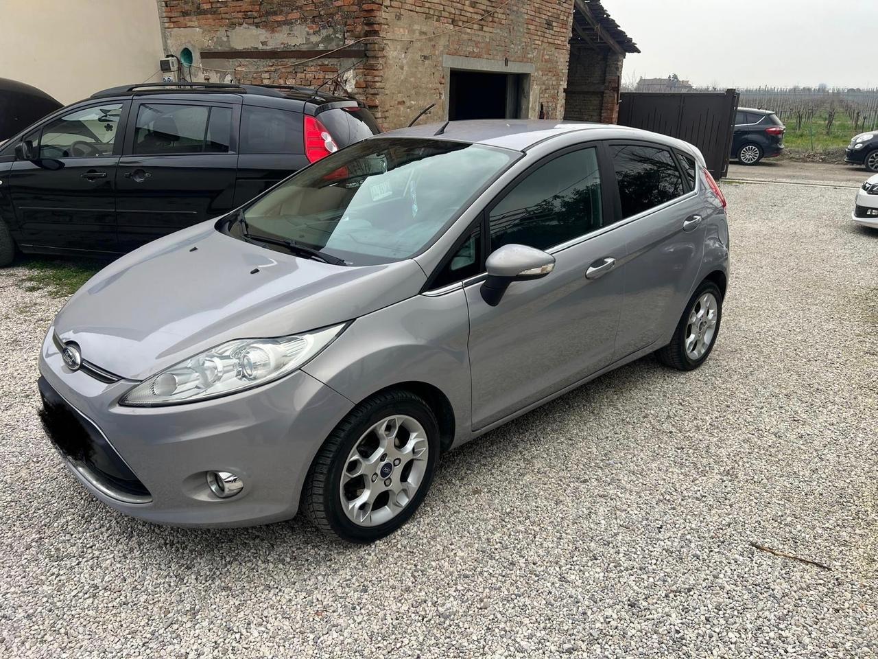 Ford Fiesta 1.4 5 porte Bz.- GPL Titanium