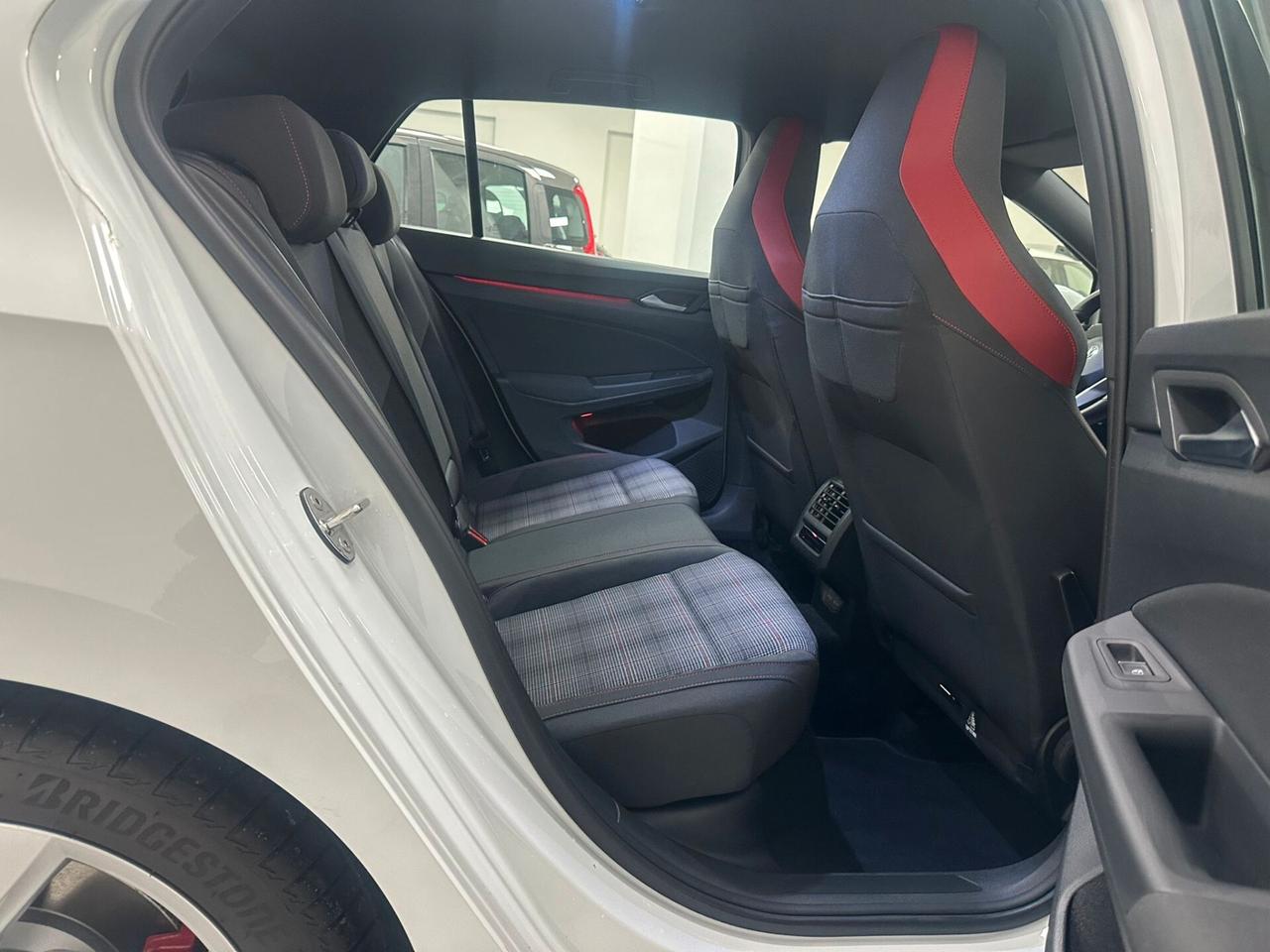 Volkswagen Golf GTI 2.0 TSI