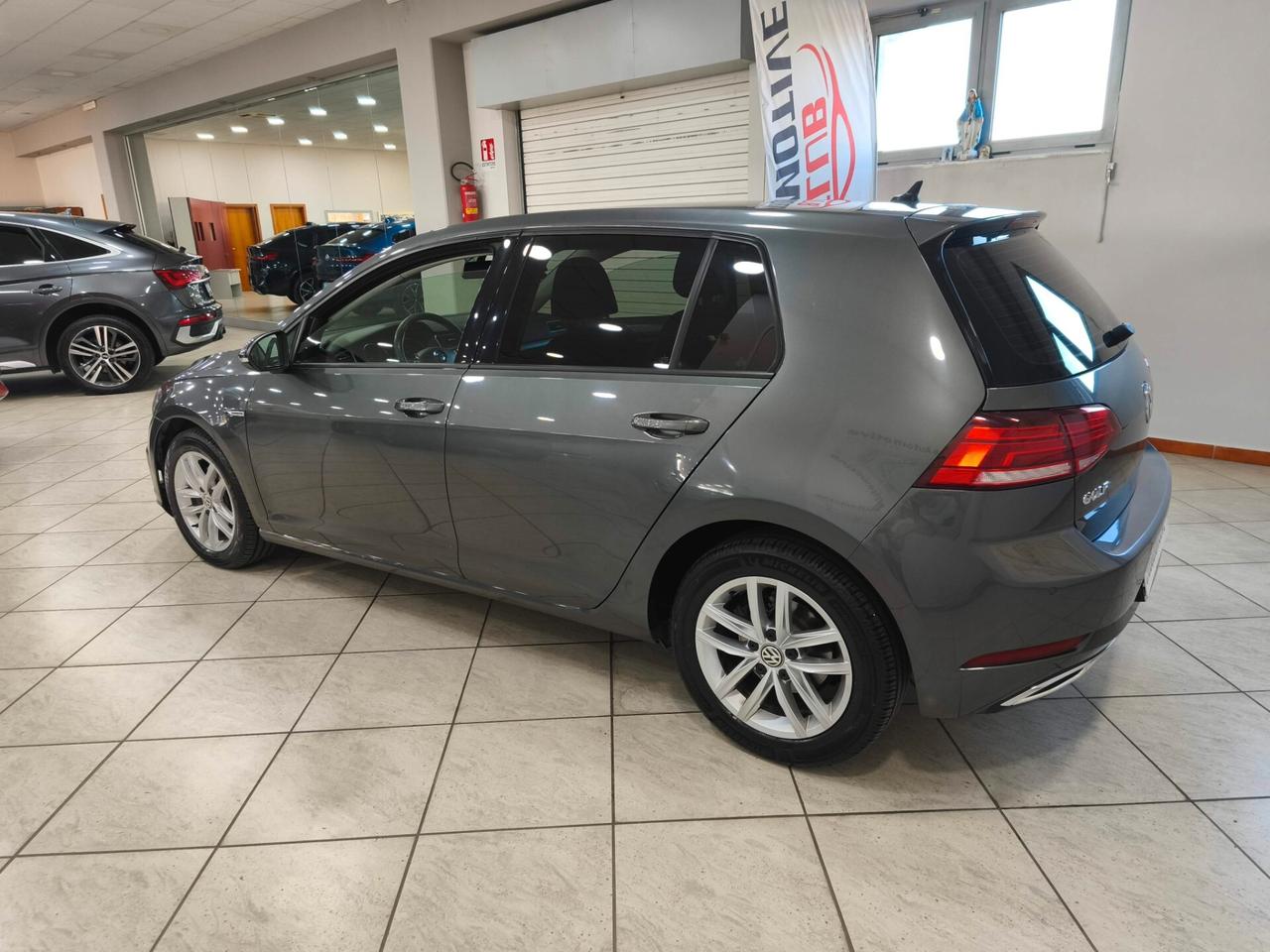 Volkswagen Golf VW 1.5 TGI DSG Blue Emotion