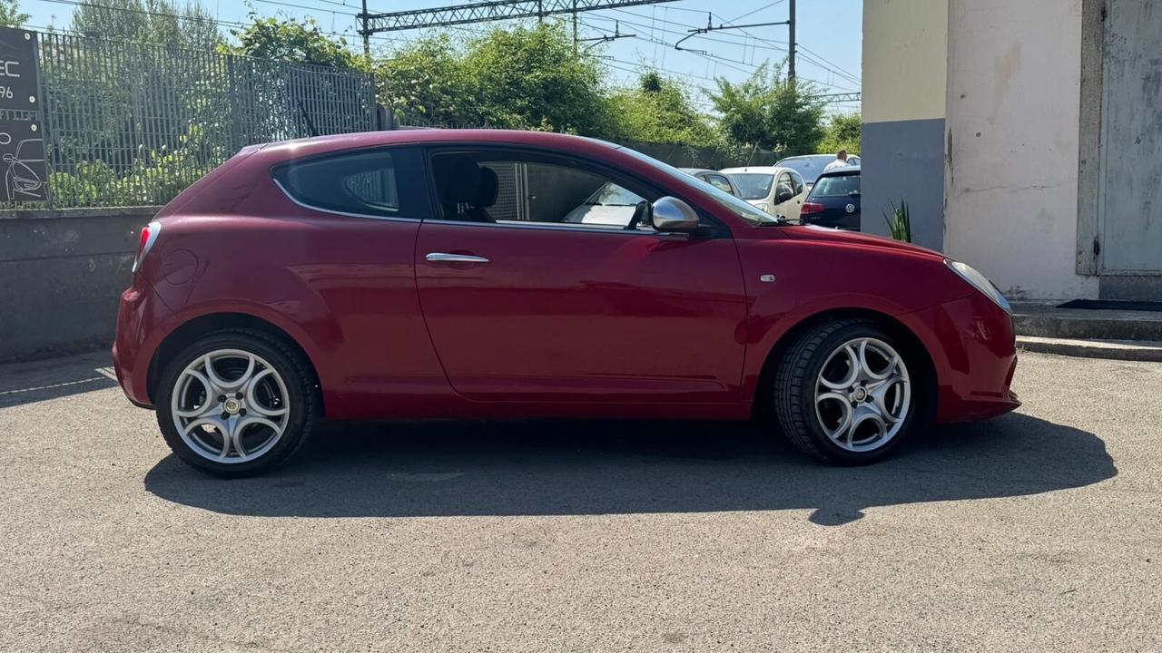 Alfa Romeo MiTo 1.4 105 CV M.air S&S Distinctive Sport Pack