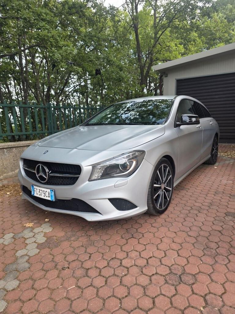 Mercedes-benz CLA 200 d S.W. 4Matic Automatic Premium Dark Night