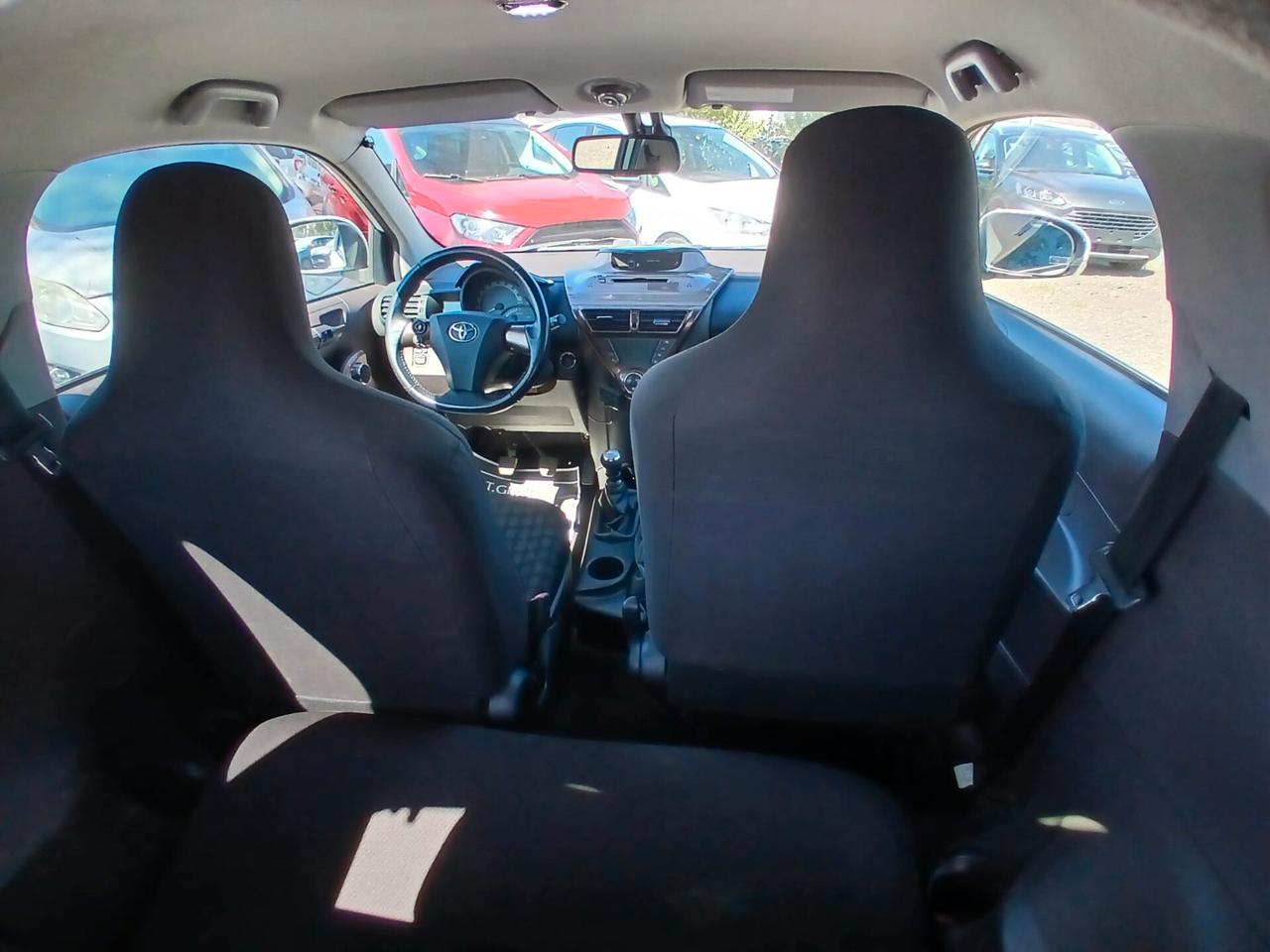 Toyota iQ 1.0 Sol