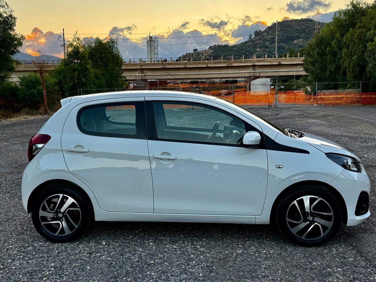 PEUGEOT 108 72 S&S 5 PORTE ALLURE UNI PRO