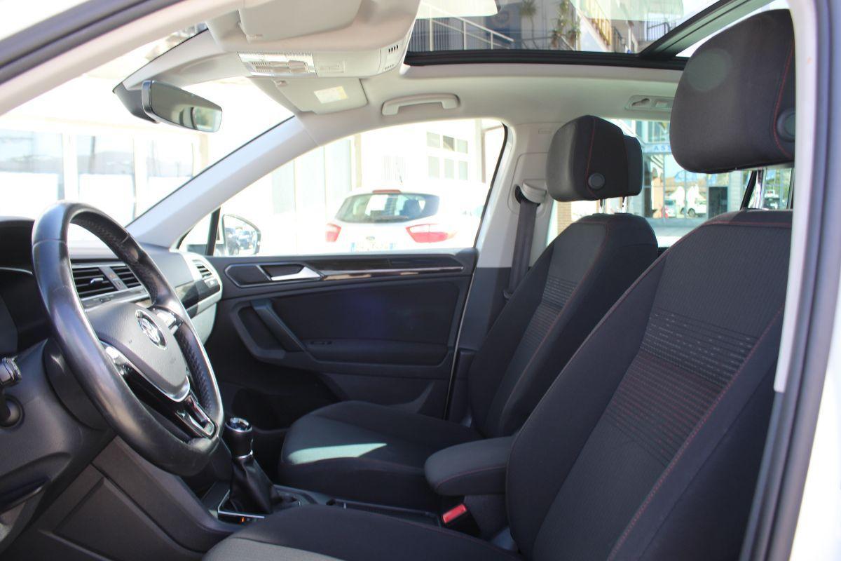 VOLKSWAGEN - Tiguan - 2.0 TDI Business BMT Sound