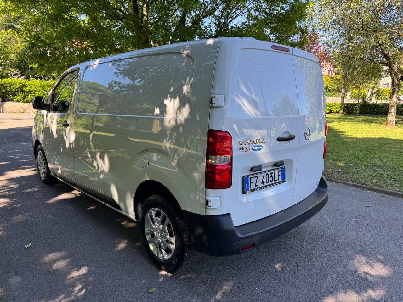 Opel vivaro 2.0 diesel manuale euro6d consumi bassi
