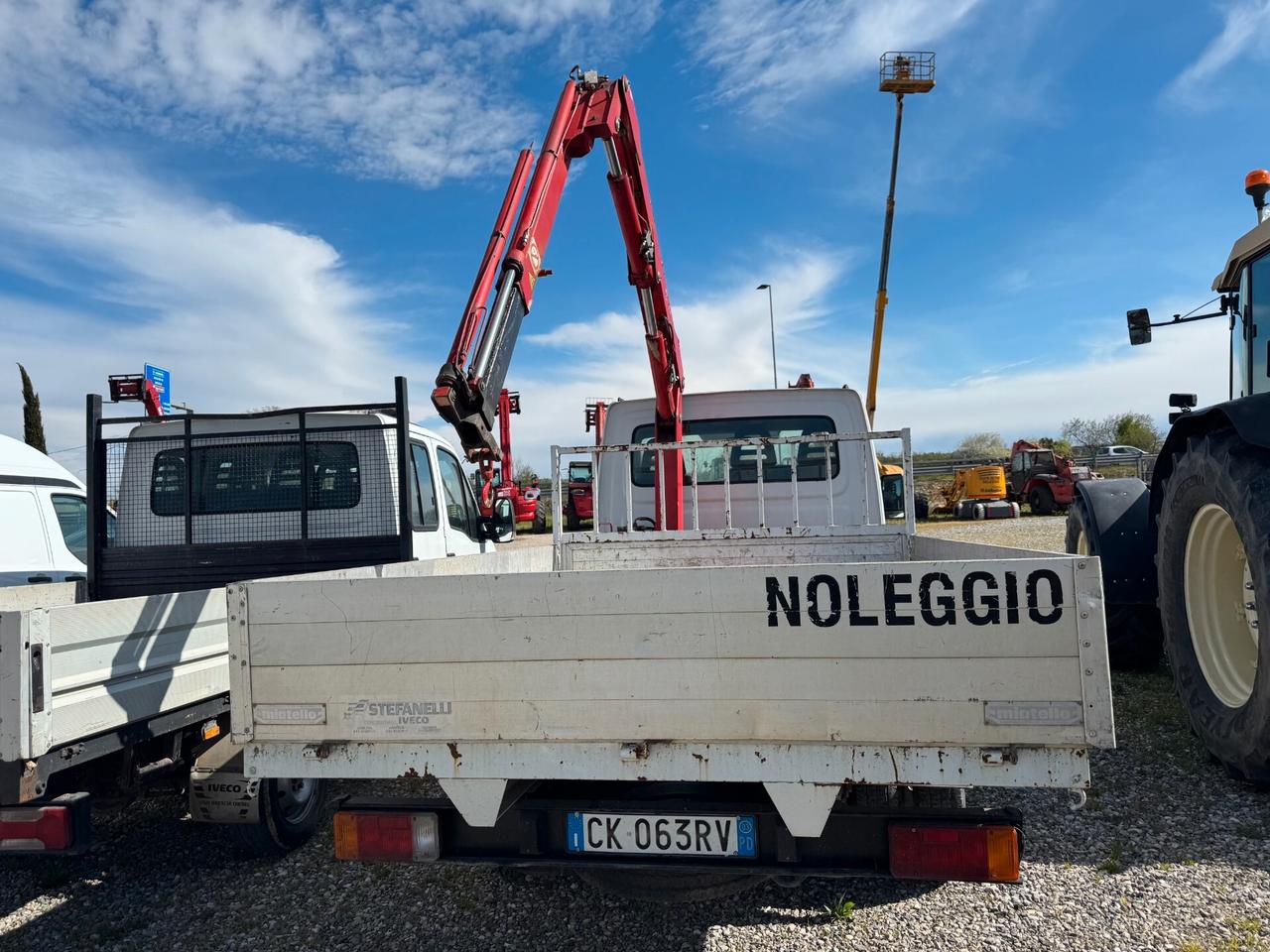 Iveco Daily 35s12 2.3 Cassonato con GRU Fassi