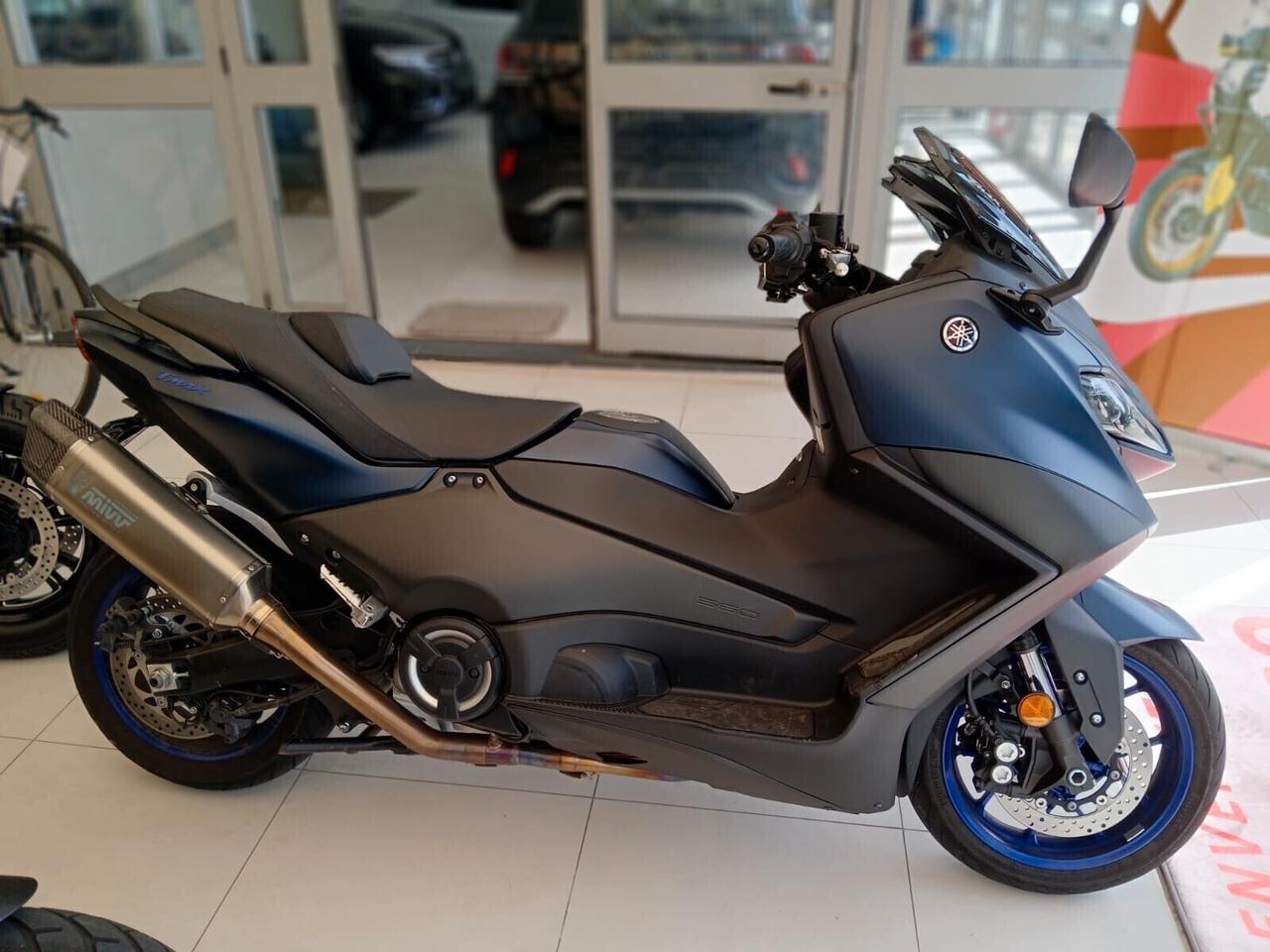 YAMAHA T-MAX 560