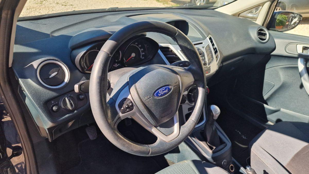 FORD - Fiesta - 1.4 16V 5p. Bz.- GPL Titanium Bs.