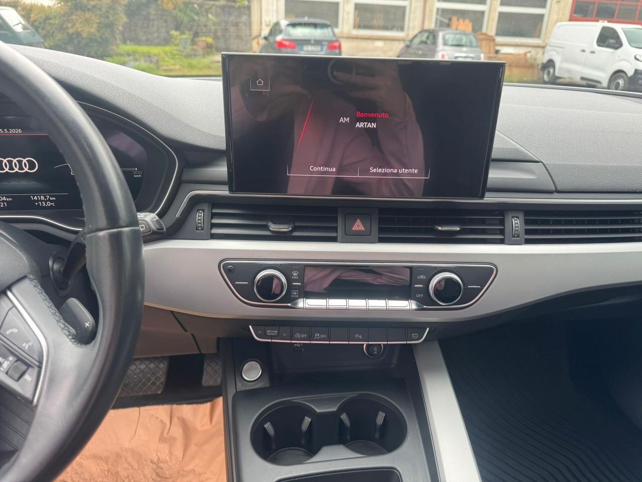 Audi A4 40 TDI S tronic line edition