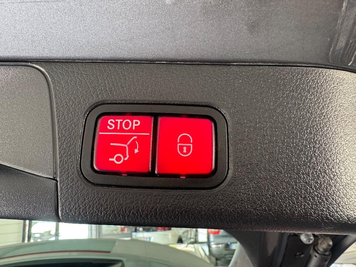 MERCEDES B180 d Automatic Sport BURMESTER/ LUCI AMBIENT/ PELLE/ LED