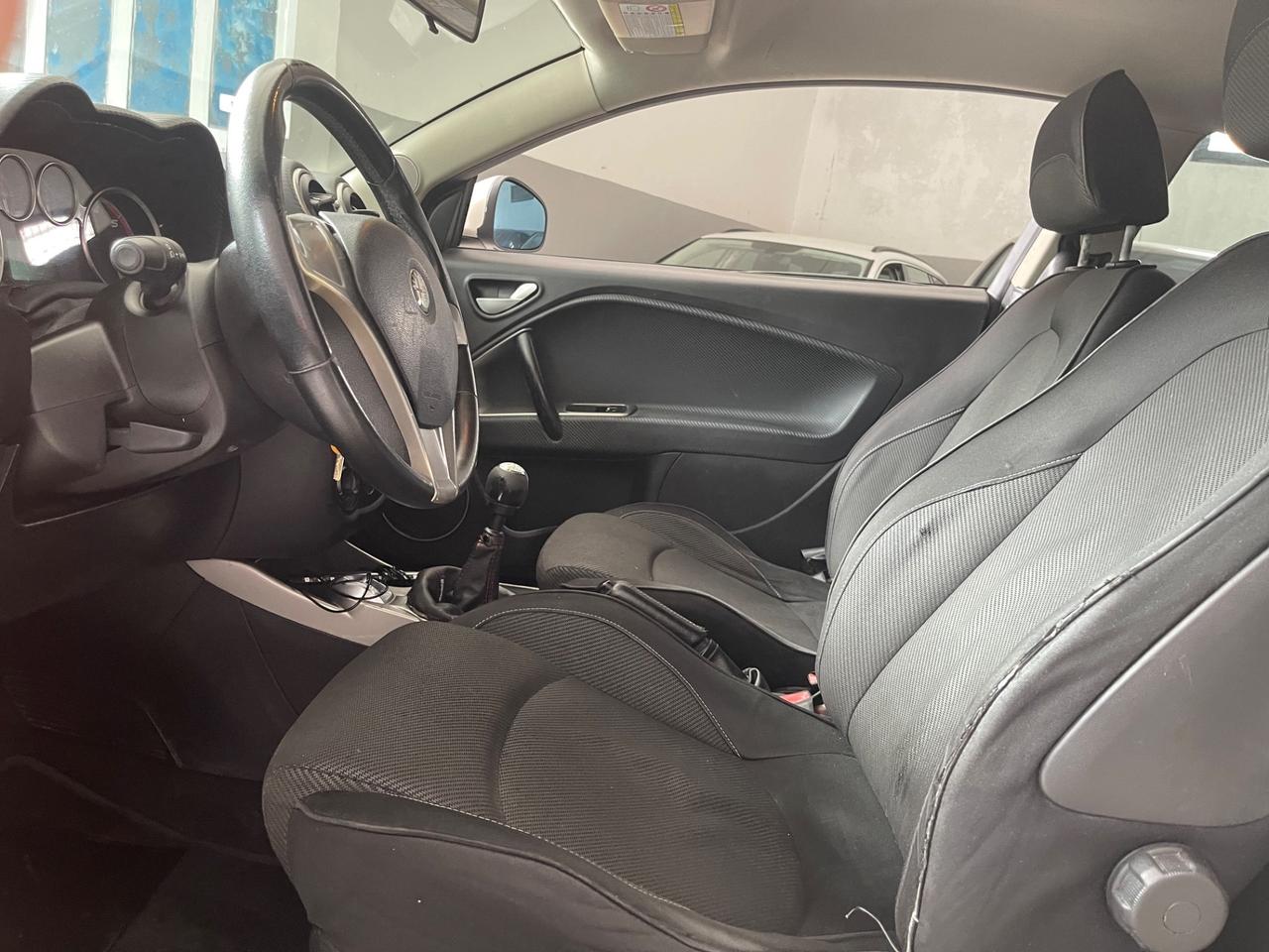 Alfa Romeo MiTo 1.3 JTDm 16V 90 CV Distinctive Sport Pack