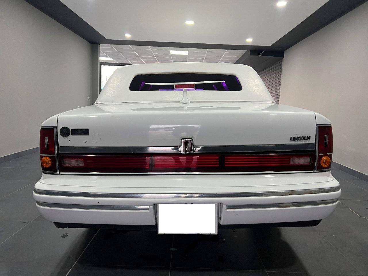Lincoln Town Car EXECUTIVE 40R Limousine