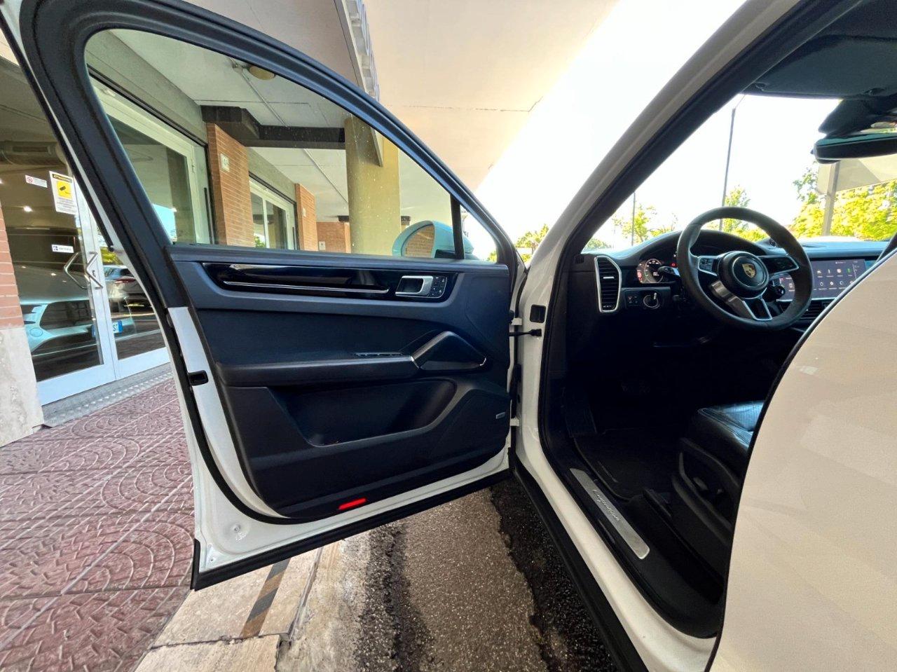 Porsche Cayenne Coupe 3.0 e-hybrid 5p.ti tiptronic