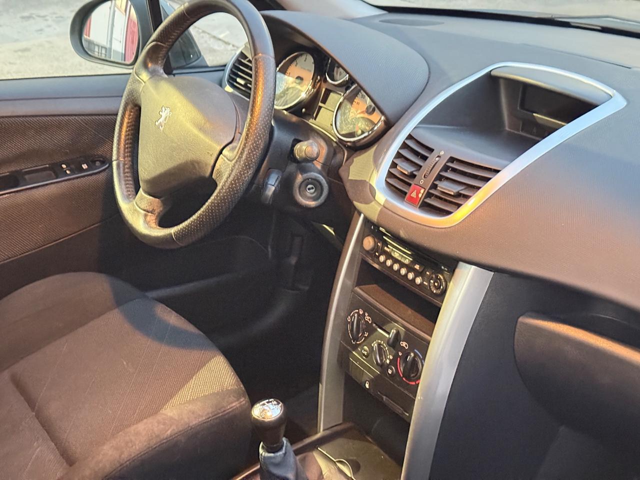 Peugeot 207 1.6 VTi 120CV 5p. XS