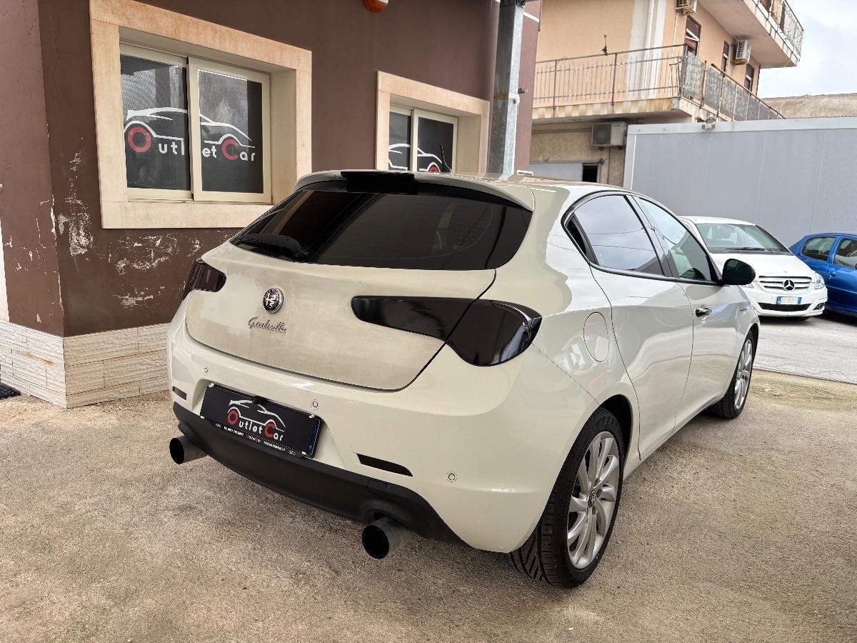 ALFA ROMEO - Giulietta - 2.0 JTDm-2 140 CV Exclusive