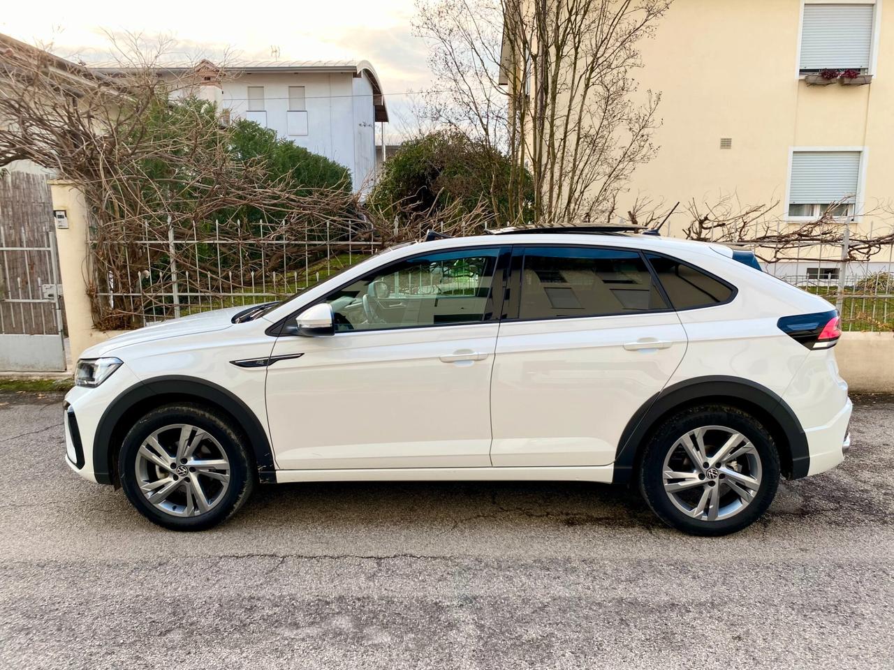 Volkswagen Taigo 1.0 tsi R-Line 110cv dsg UNICO PROPRIETARIO