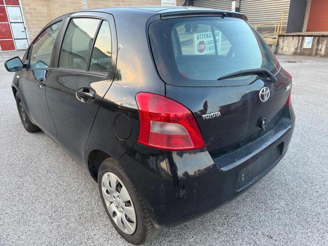 TOYOTA Yaris 1.0 5p Sol senza nessun lavoro da fare