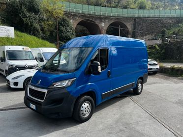 Peugeot Boxer 330 BlueHDi 120 S&S PC-TN Combi Comfort