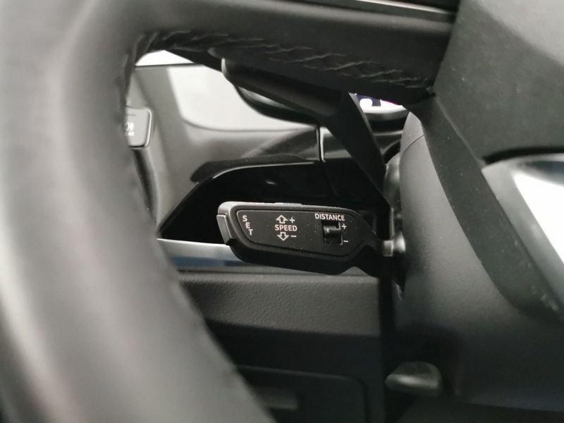 Audi Q3 35 2.0 tdi Business Advanced s-tronic