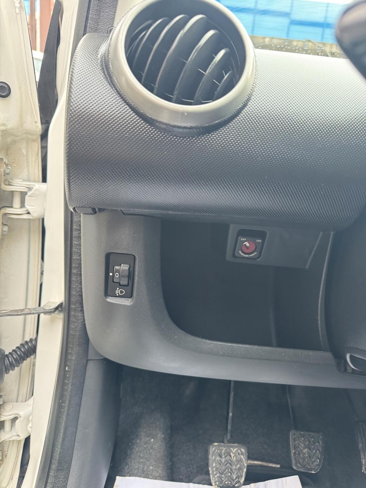 Toyota Aygo 1.0 12V VVT-i 5 porte Lounge Connect