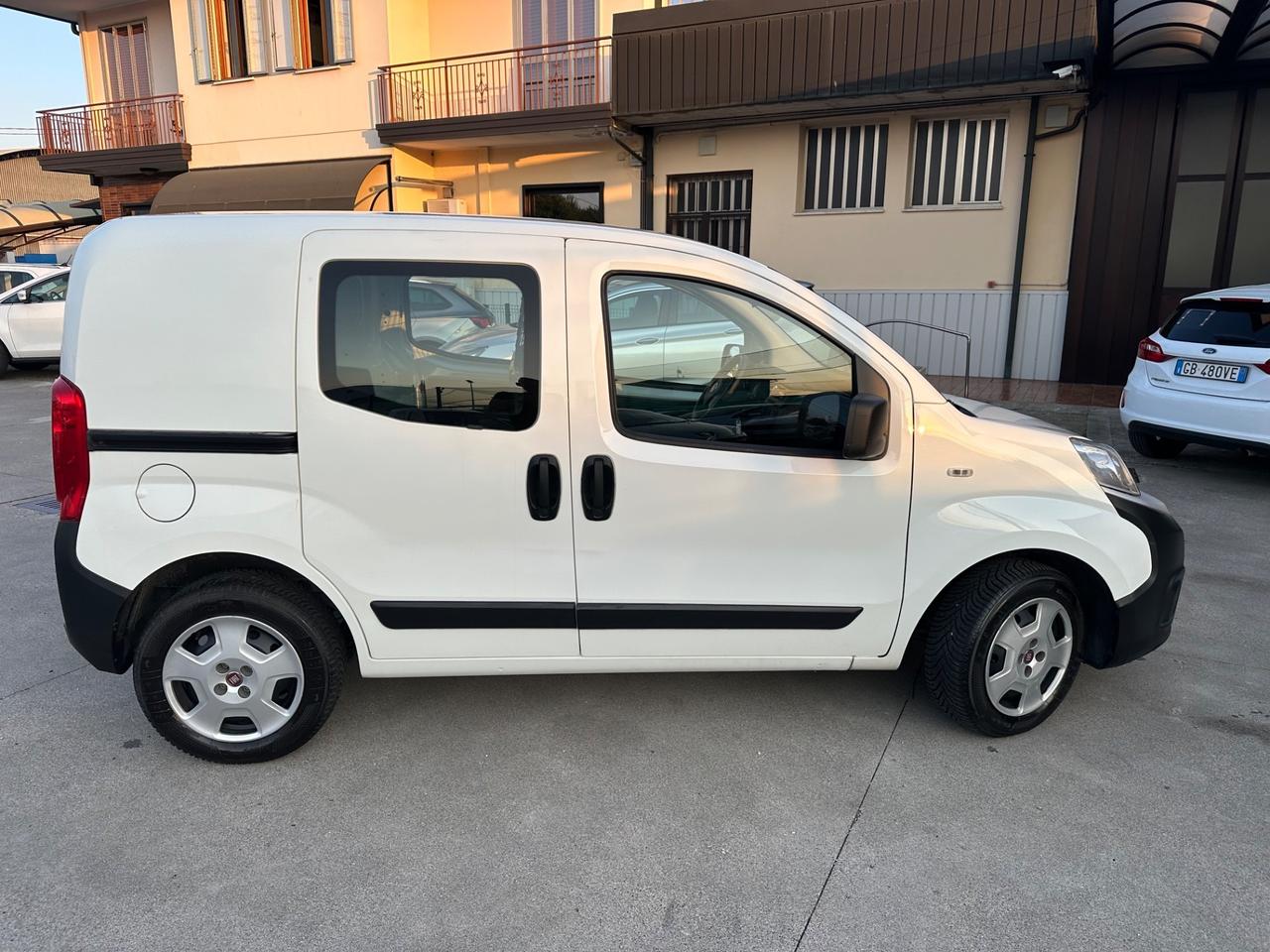 Fiat Fiorino 1.3 MJT 95CV Cargo SX