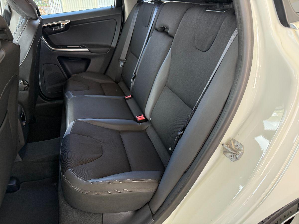 VOLVO - XC60 2.0 d3 Business 136cv geartronic