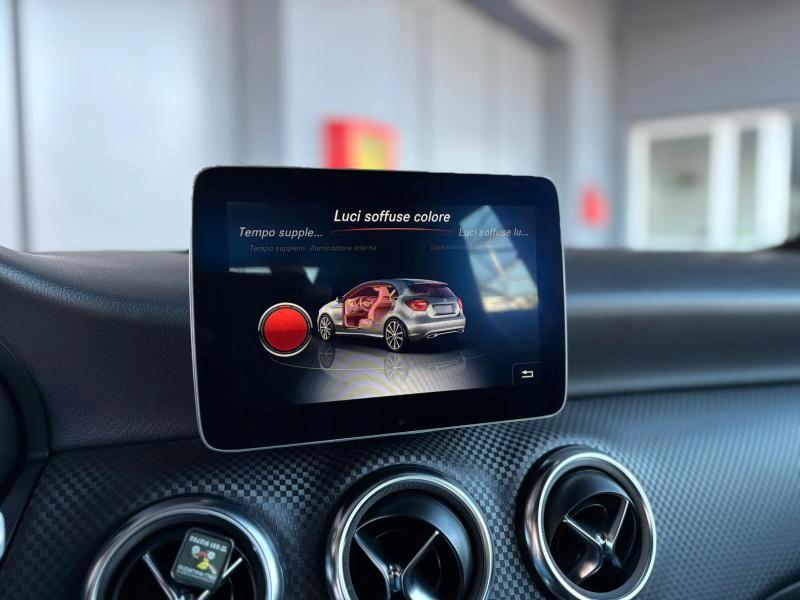 Mercedes-Benz A180 d Sport auto