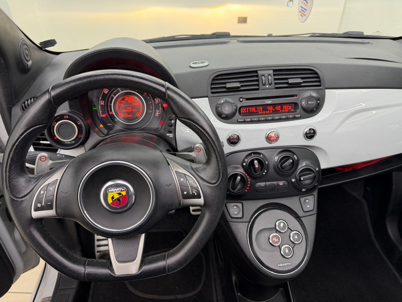 Abarth 500 C 1.4 Turbo T-Jet MTA