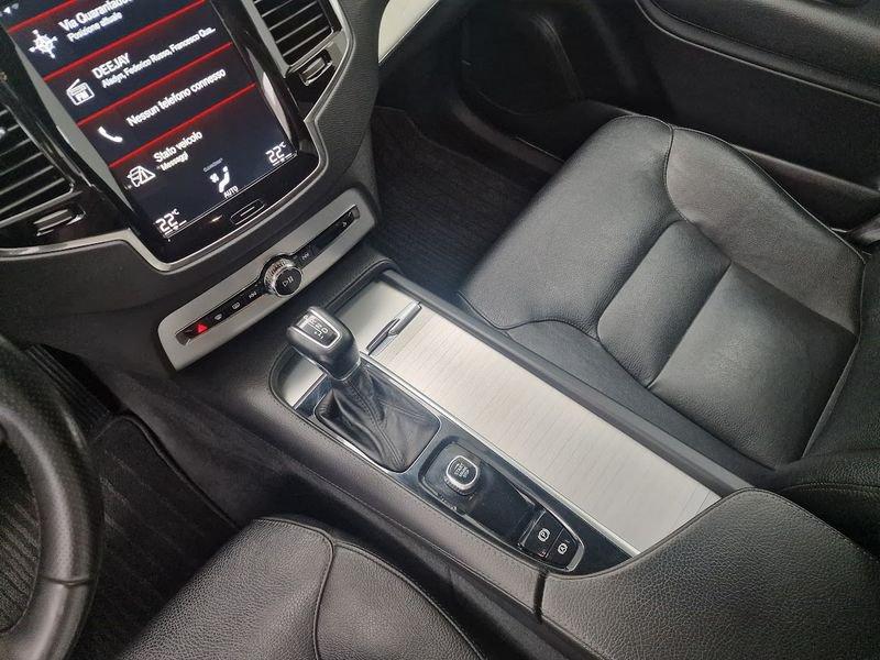 Volvo XC90 D5 AWD Geartronic 7 posti Momentum Euro 6 D-Temp