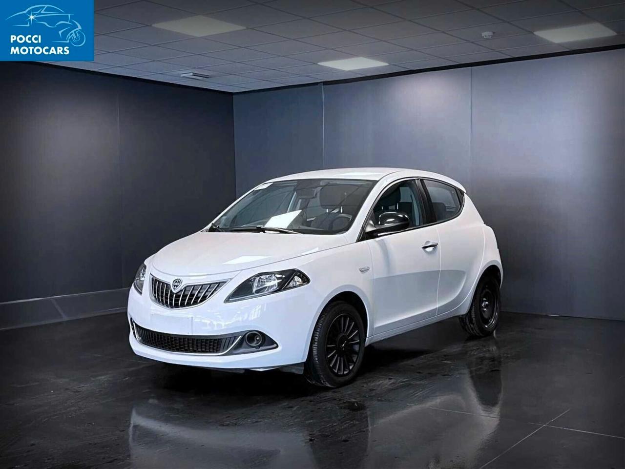 Lancia Ypsilon 1.0 FireFly 5 porte S&S Hybrid Silver