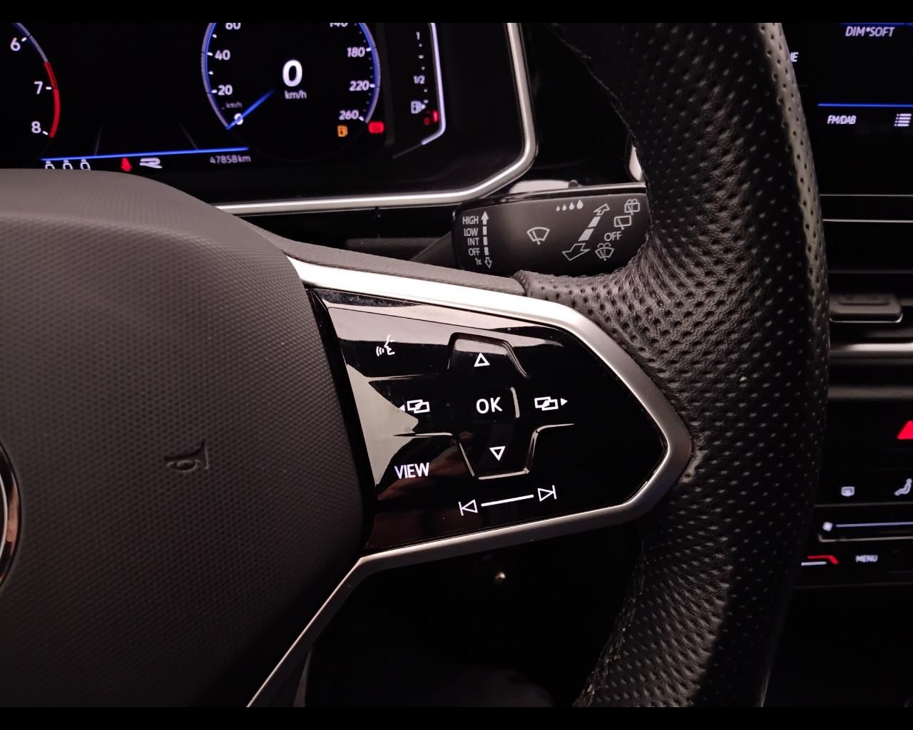 VOLKSWAGEN T-Roc I 2022 - T-Roc 1.0 tsi R-Line 110cv