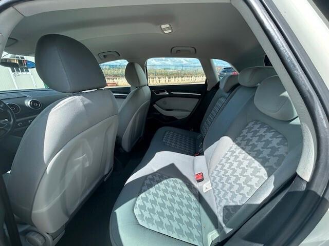 AUDI A3 2013 SPORTBACK 1.6 TDI CR ATTRACTION S.BACK