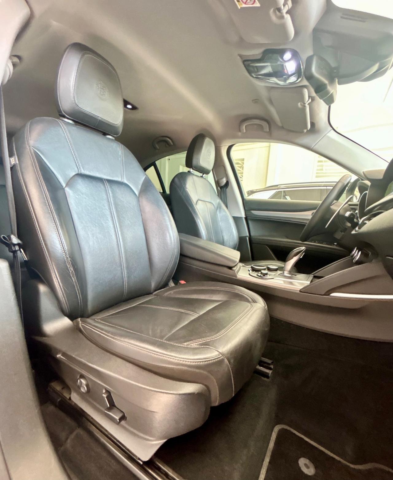 Alfa Romeo Stelvio 2.2 210 CV AT8 Q4 FINANZIABILE