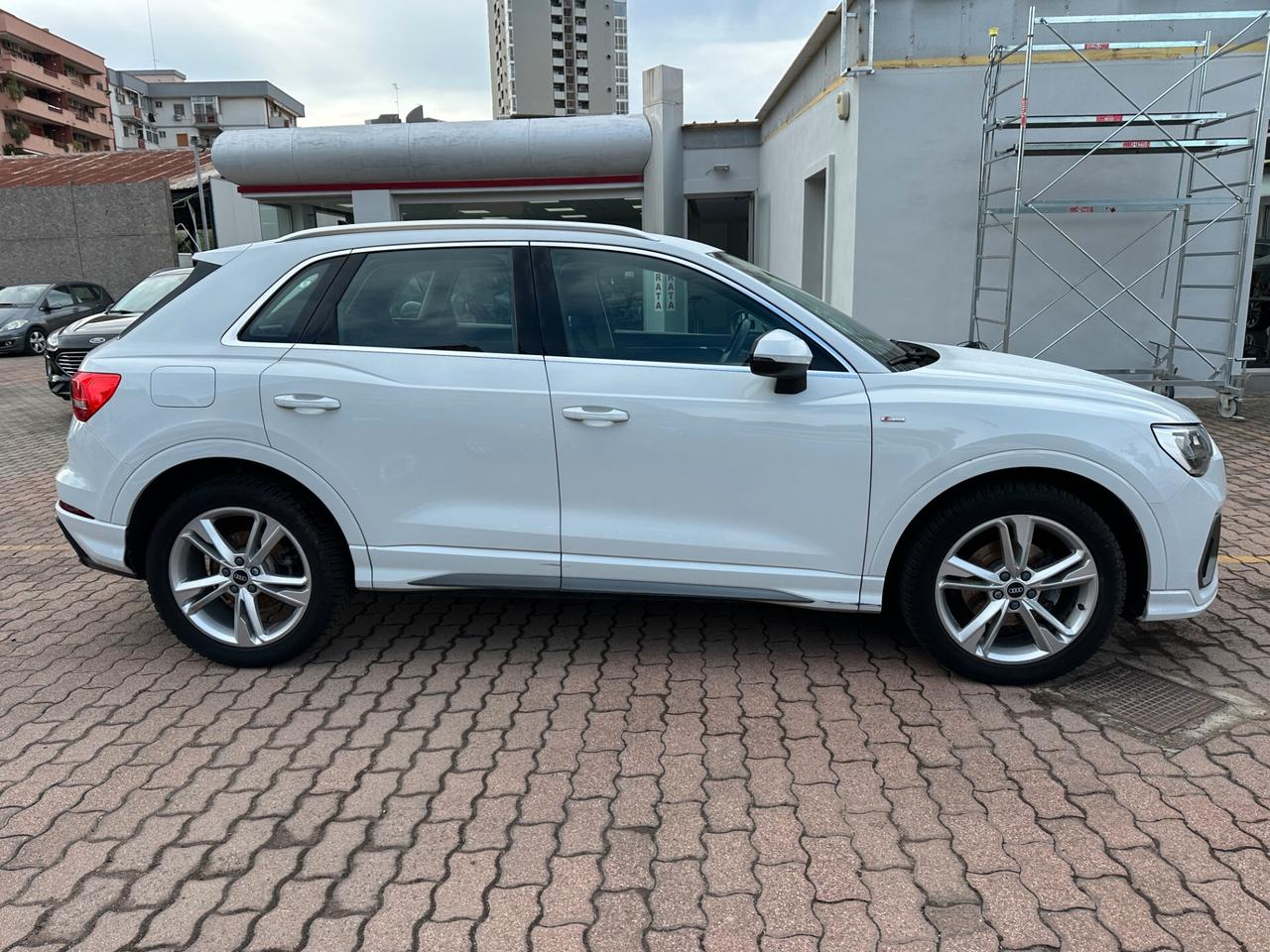 Audi Q3 35 TDI S tronic line edition