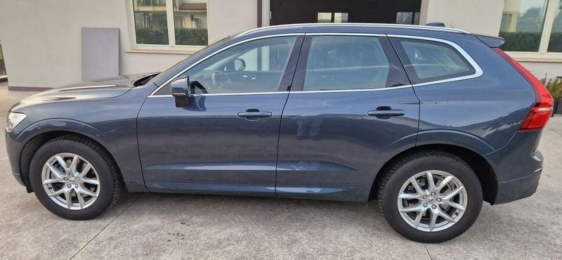 Volvo XC60 B4 AWD Geartronic Momentum