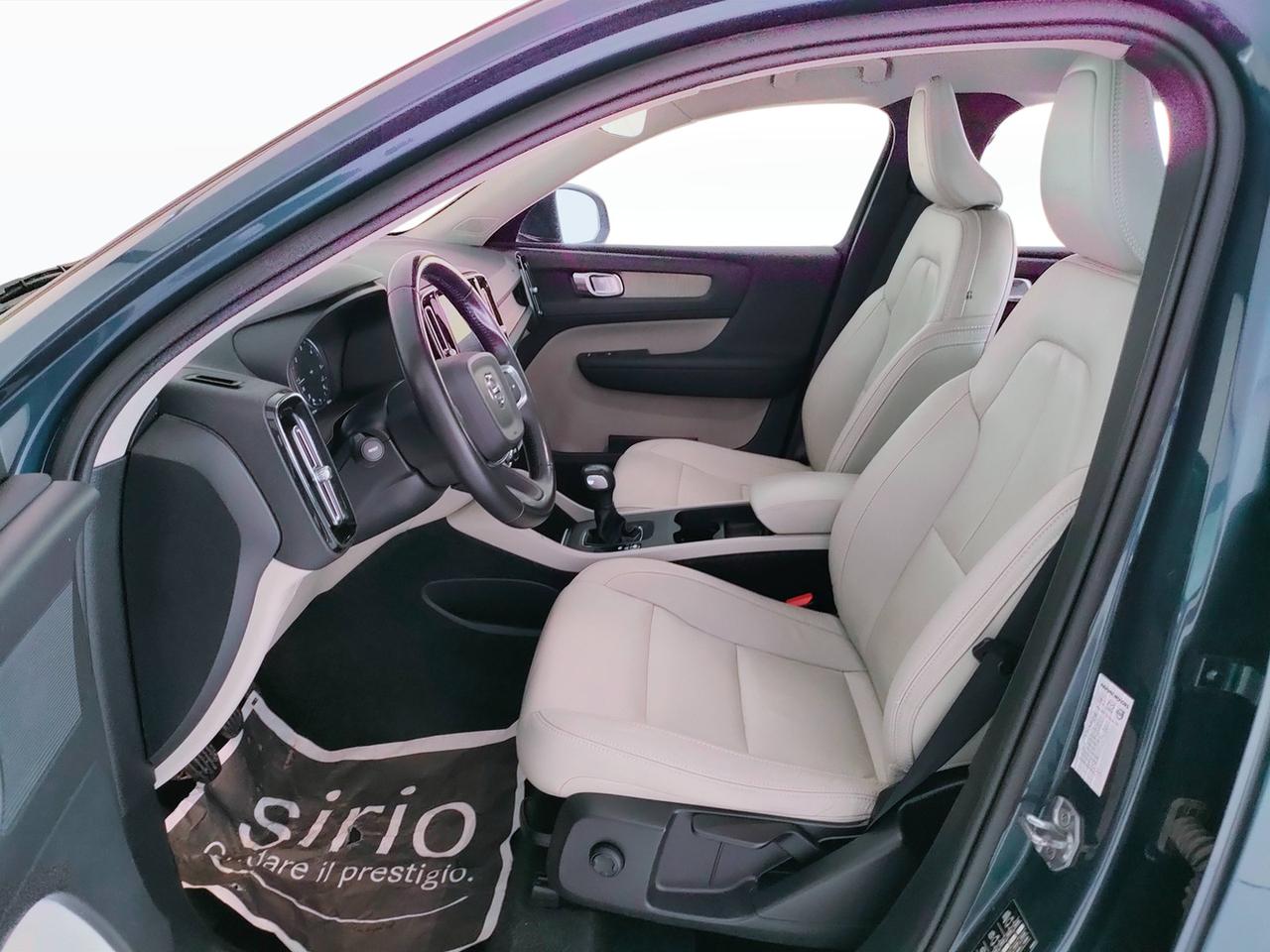 VOLVO XC40 - XC40 2.0 d3 Inscription