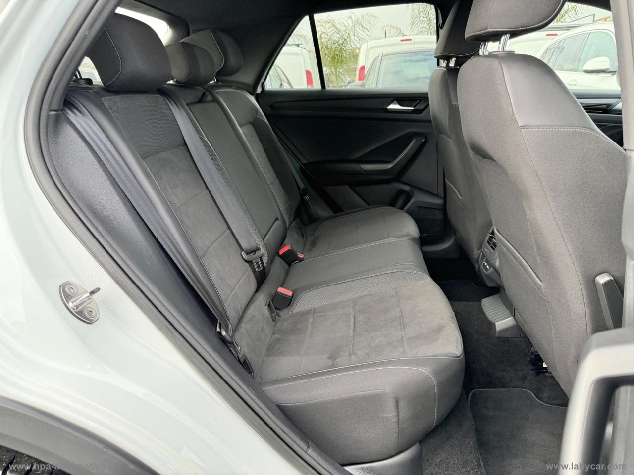 VOLKSWAGEN T-Roc 2.0TDI R-LINE NAVI LED PELLE MATRIX