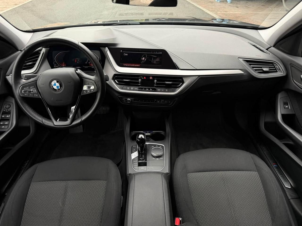 Bmw 116 116d 5p. Msport