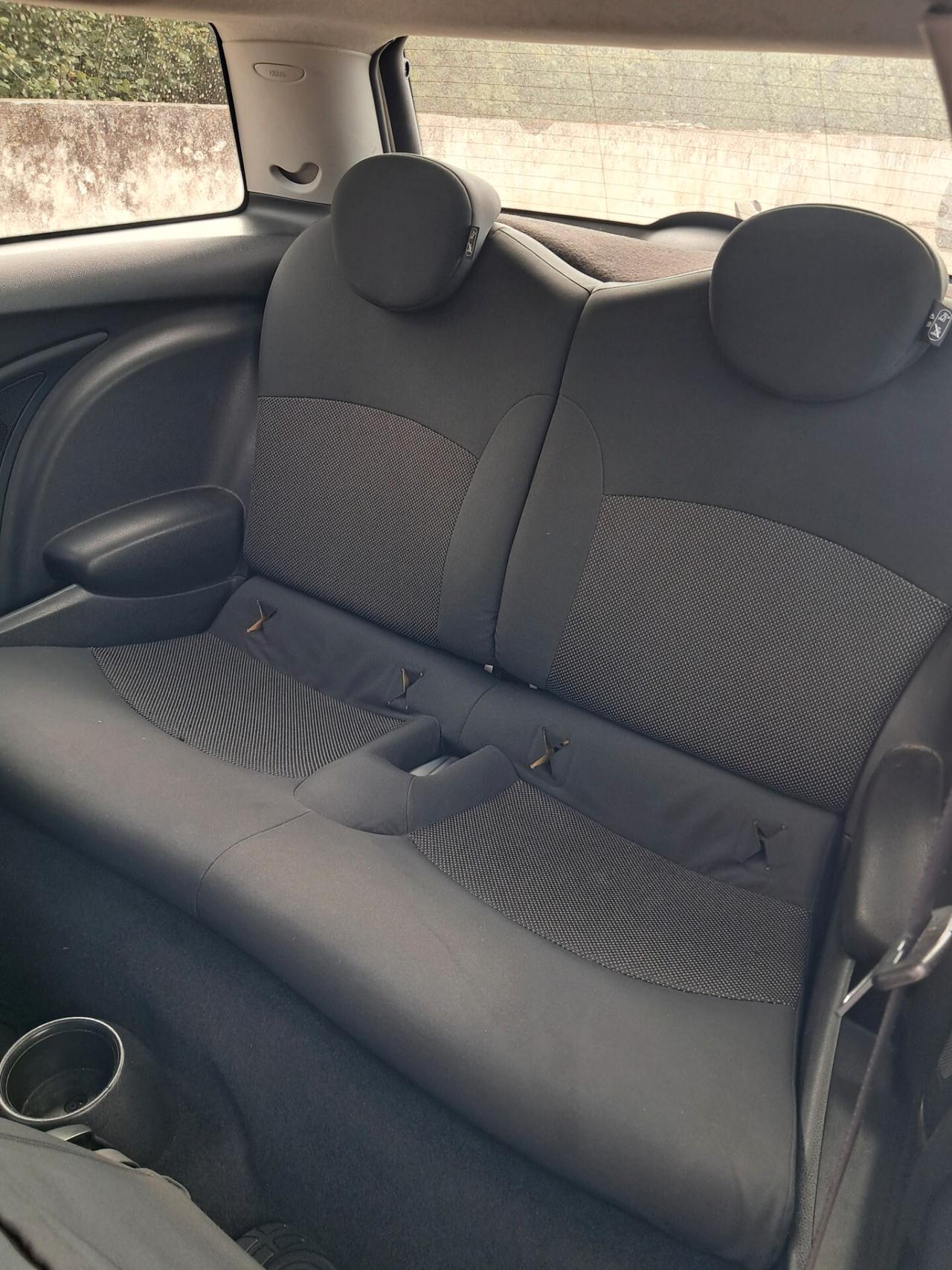Mini Cooper D 1.6 90cv