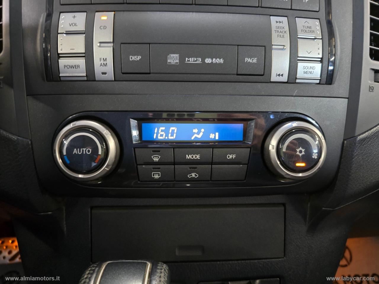 MITSUBISHI Pajero 3.2 DI-D 16V A/T 3p. Instyle