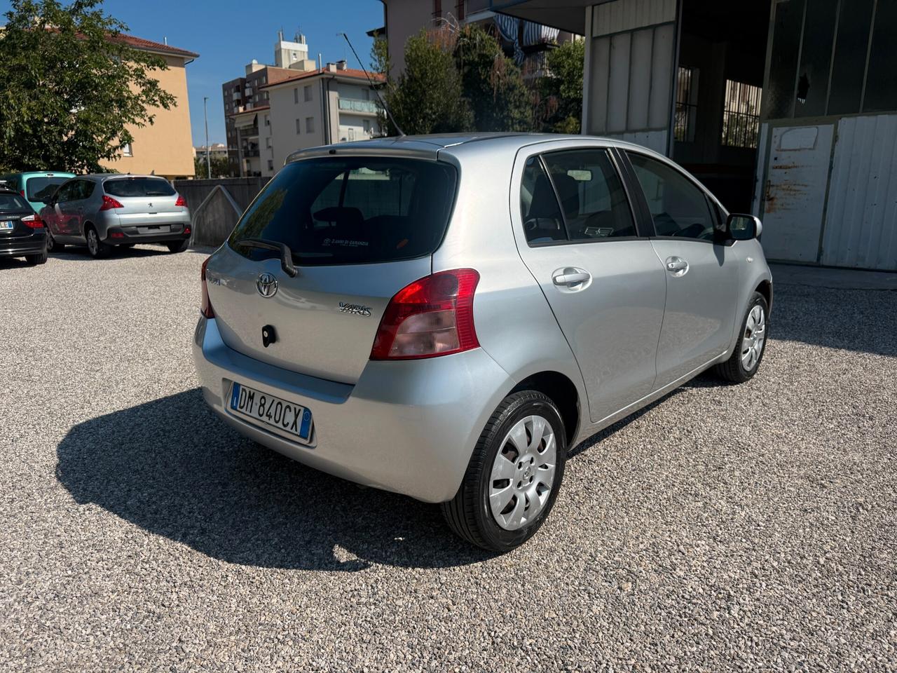 Toyota Yaris 1.0 3 porte Sol
