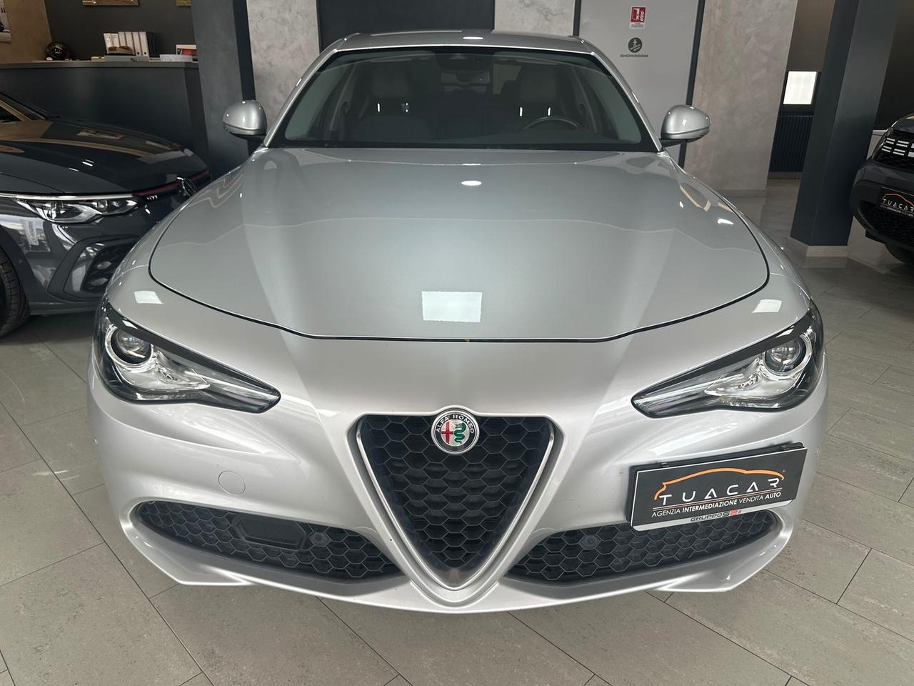 Alfa Romeo Giulia Executive 2.2 #6808