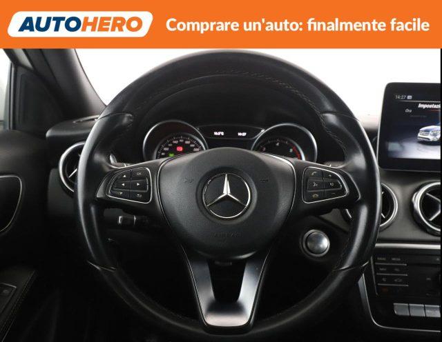 MERCEDES-BENZ GLA 200 d Automatic Sport