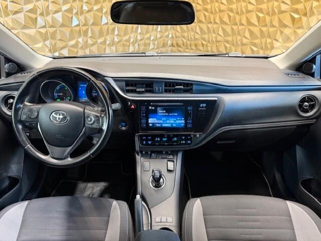 Toyota Auris 1.8 Hybrid Business