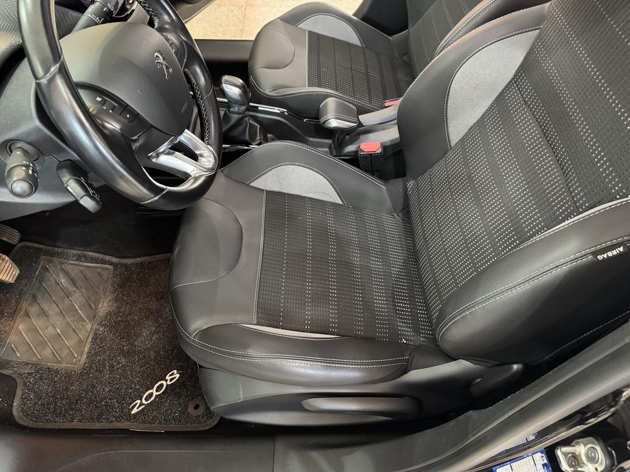 Peugeot 2008 1.2 Allure 82 cv. Navigatore 56 Mila Km.
